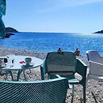 Emily, 6 2 Guests, Newly Refurbished Apartment Pula