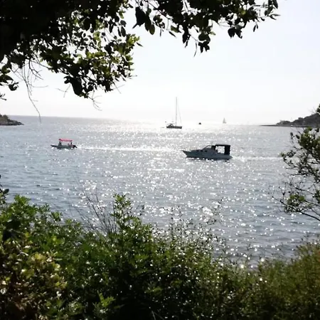 Apartman Emily, 6 2 Guests, Newly Refurbished Póla