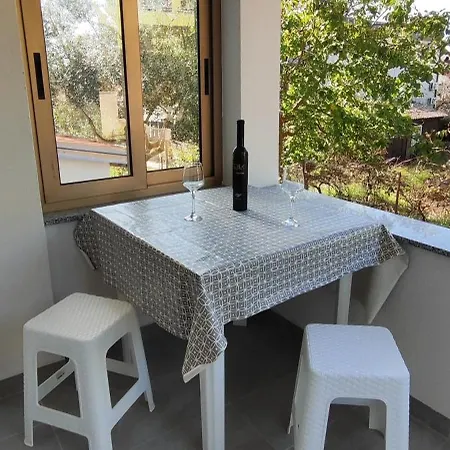 Apartman Emily, 6 2 Guests, Newly Refurbished
