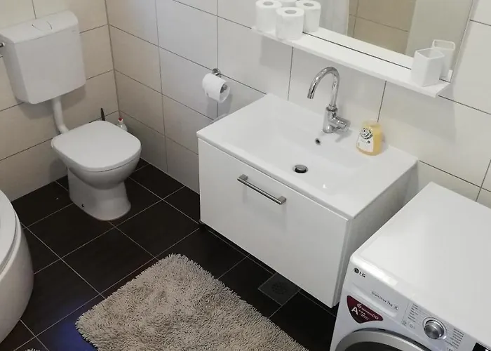 Apartman Emily, 6 2 Guests, Newly Refurbished