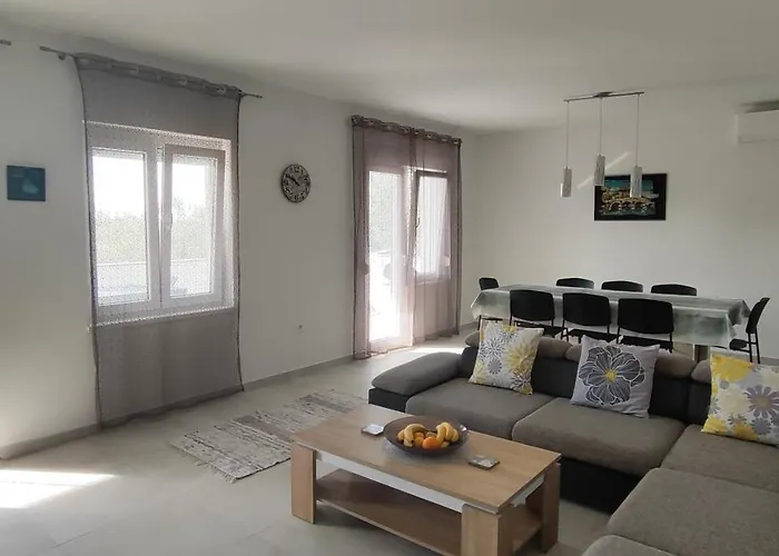 Διαμέρισμα Emily, 6 2 Guests, Newly Refurbished Πούλα