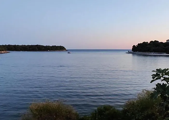 Emily, 6 2 Guests, Newly Refurbished Πούλα