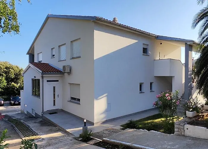 Emily, 6 2 Guests, Newly Refurbished * Πούλα