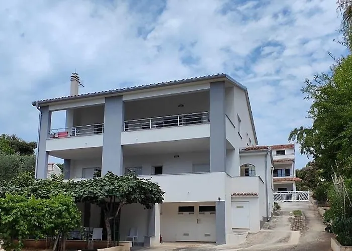 Διαμέρισμα Emily, 6 2 Guests, Newly Refurbished